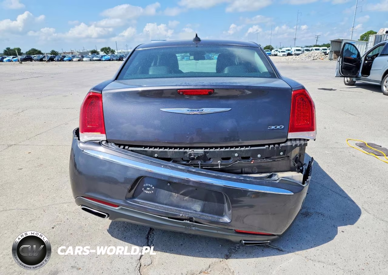 2018 Chrysler 300 Limited VIN:2C3CCAEG8JH193743 - 6