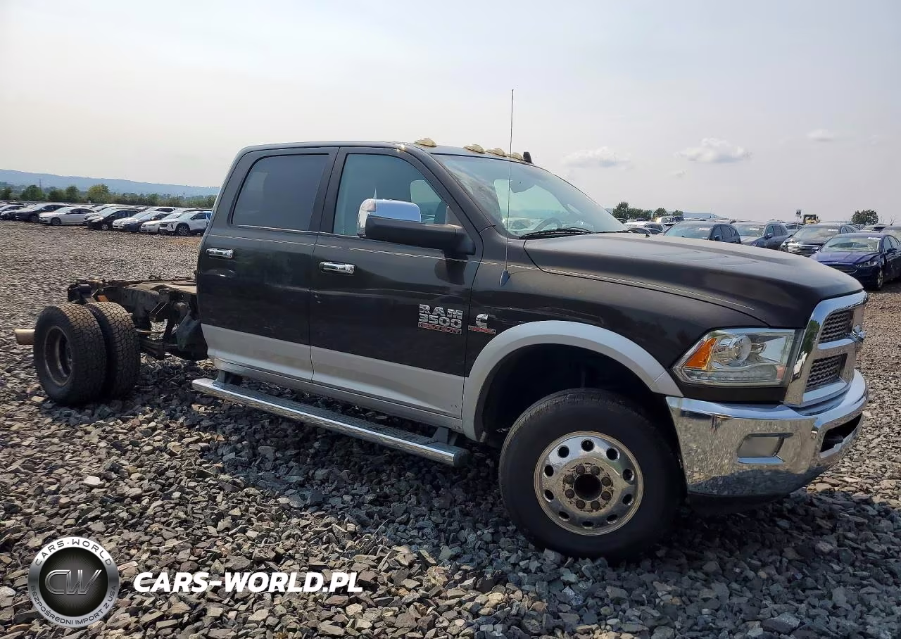 2014 Ram 3500 Laramie VIN:3C63RRJL7EG137253 - 4