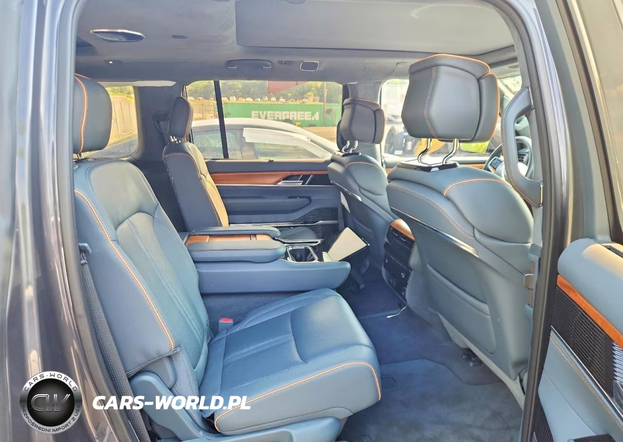 2022 Jeep Grand Wagoneer Series Ii VIN:1C4SJVFJ4NS110712 - 11