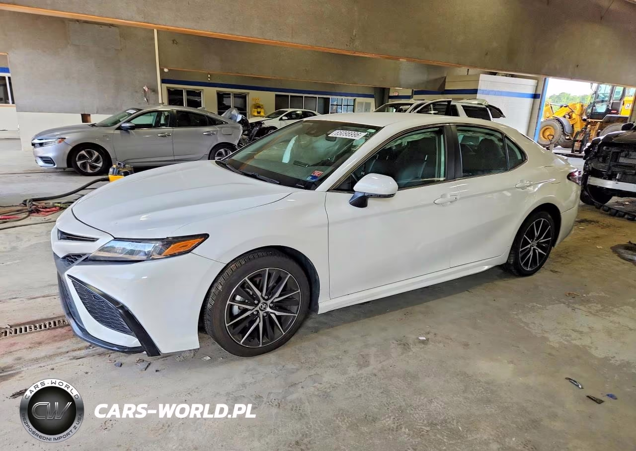 2024 Toyota Camry Se – zdjęcie 1 z 12