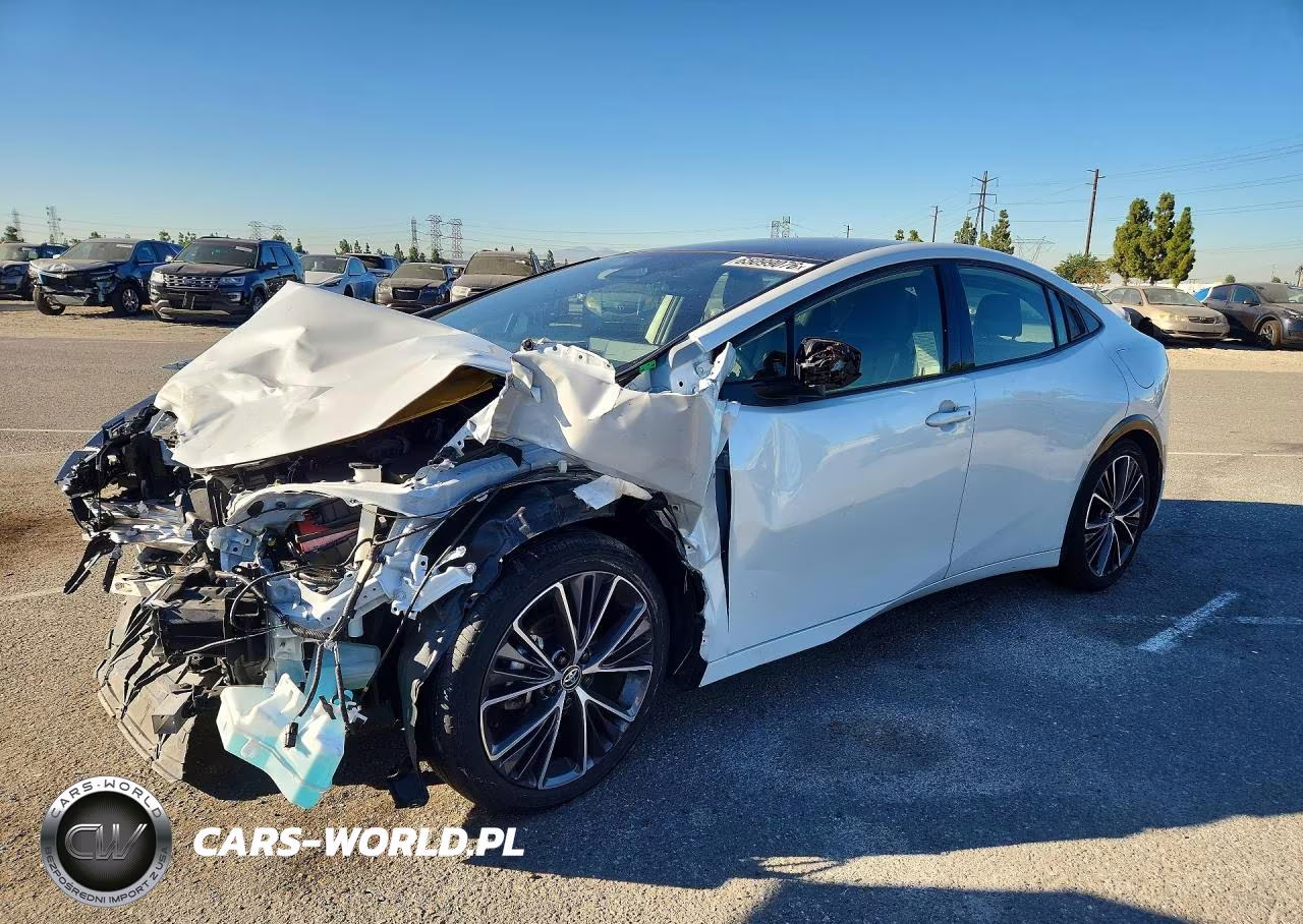 2024 Toyota Prius Xle VIN:JTDACAAU2R3032737 - 1