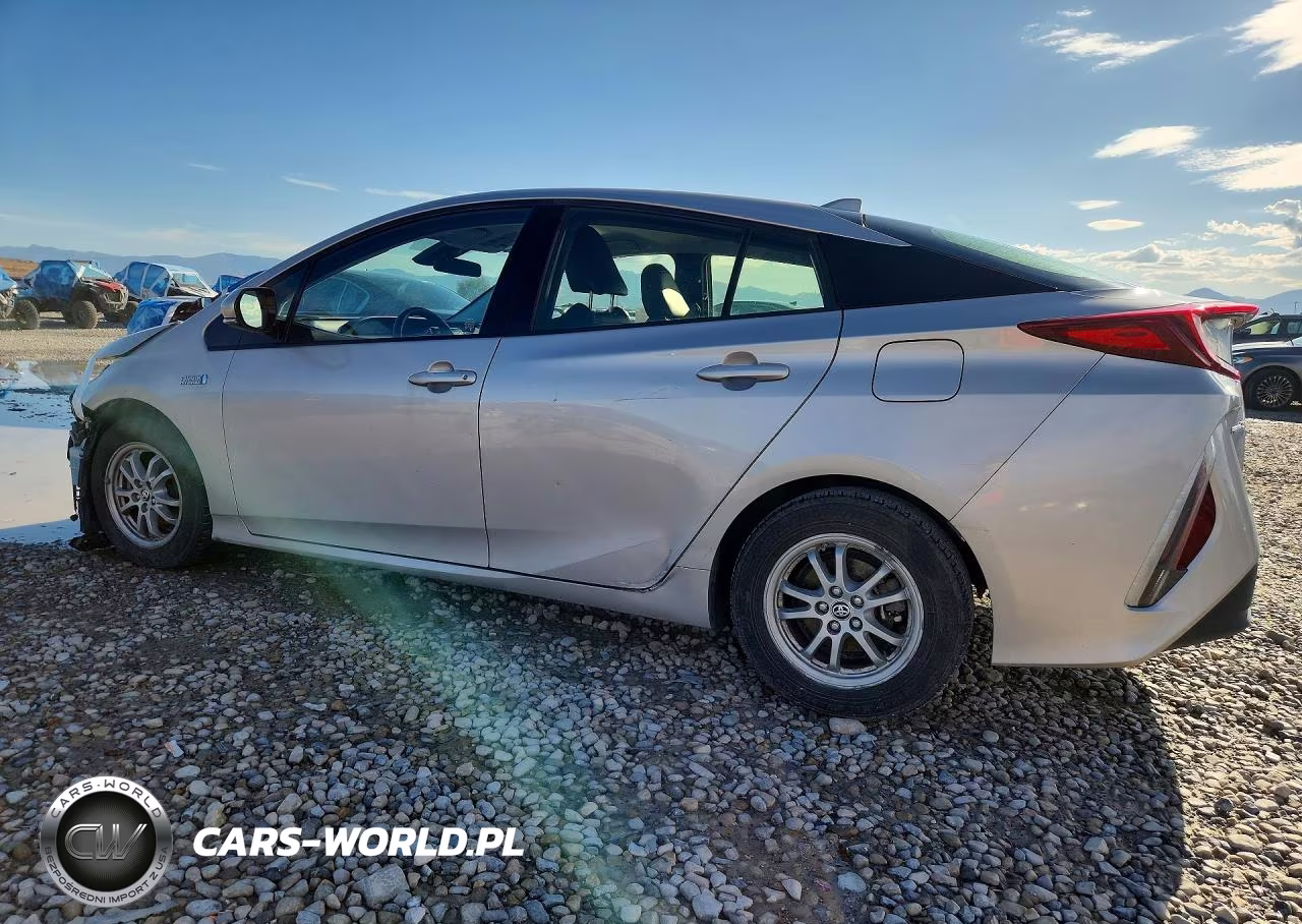 2017 Toyota Prius Prime Premium VIN:JTDKARFP0H3015879 - 2