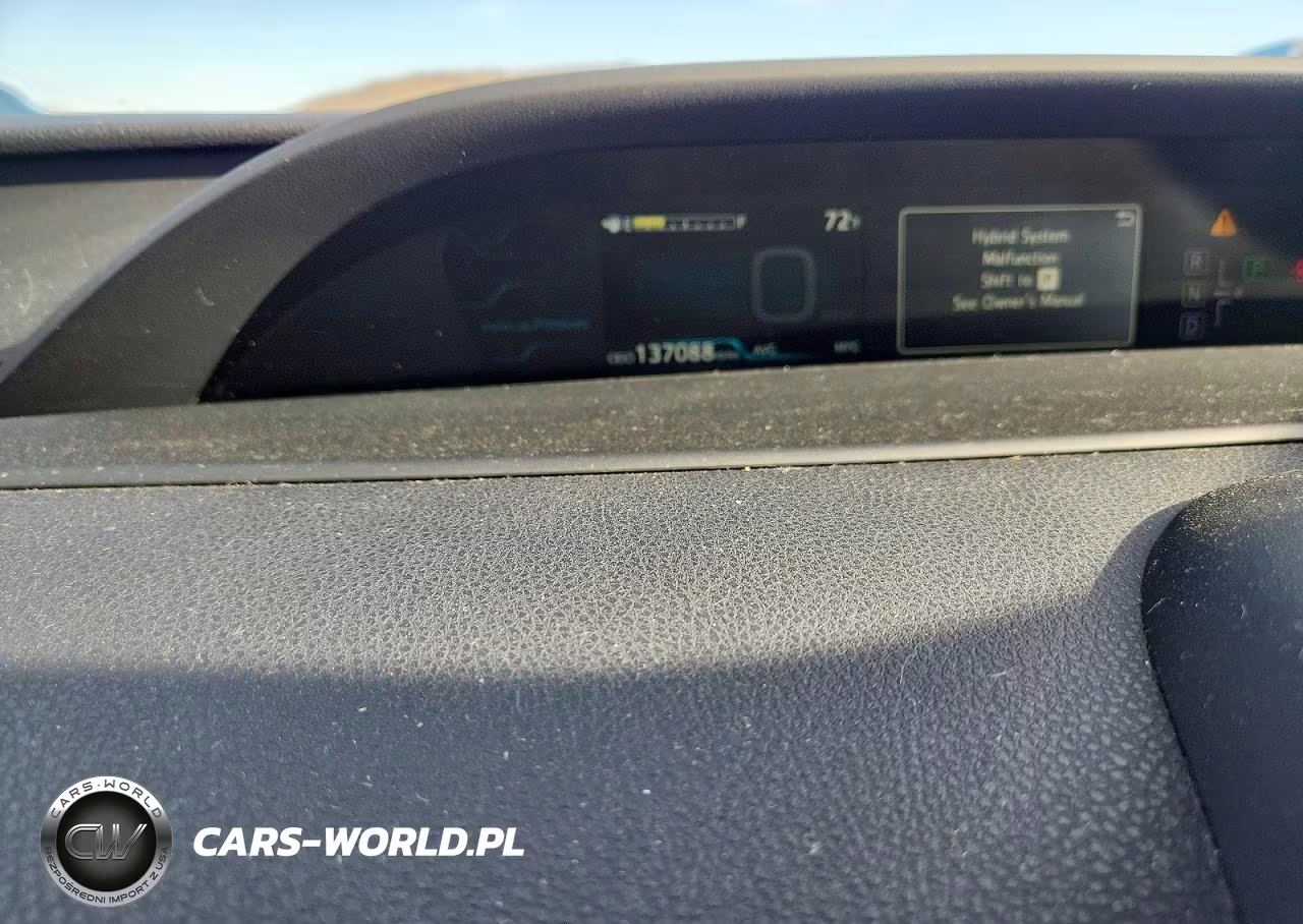 2017 Toyota Prius Prime Premium VIN:JTDKARFP0H3015879 - 9