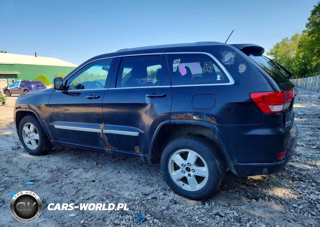 2011 Jeep Grand Cherokee Laredo VIN:1J4RR4GG4BC596569 - 2