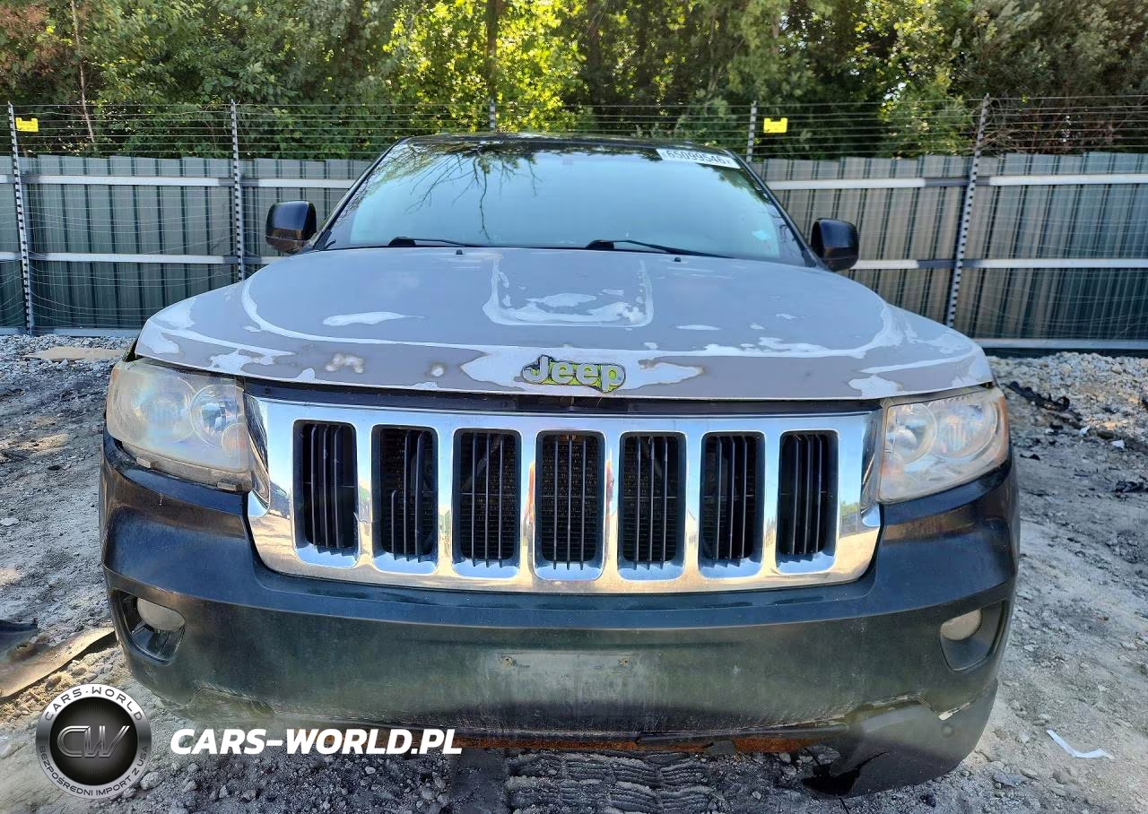 2011 Jeep Grand Cherokee Laredo VIN:1J4RR4GG4BC596569 - 5