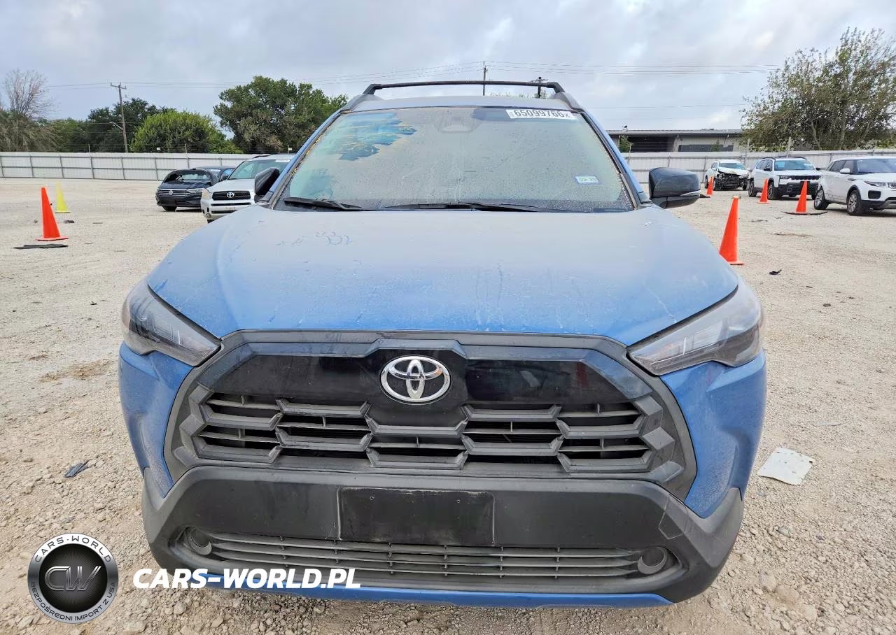 2026 Toyota Corolla Cross Le VIN:7MUCAAAG1TV182052 - 5
