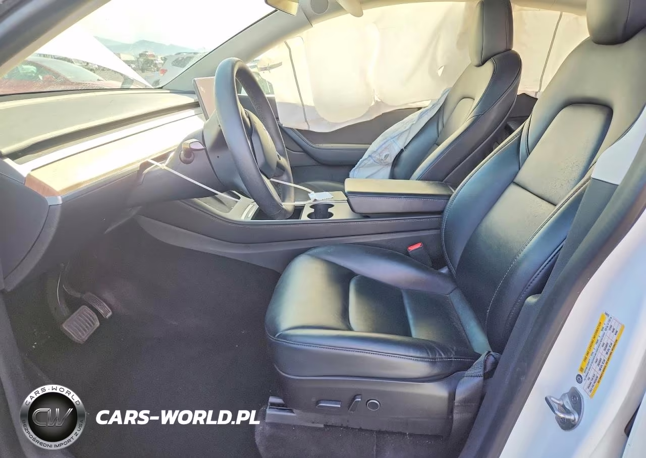 2022 Tesla Model Y VIN:7SAYGDEE6NF358225 - 7