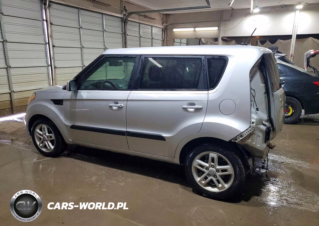 2011 Kia Soul + VIN:KNDJT2A28B7717019 - 2
