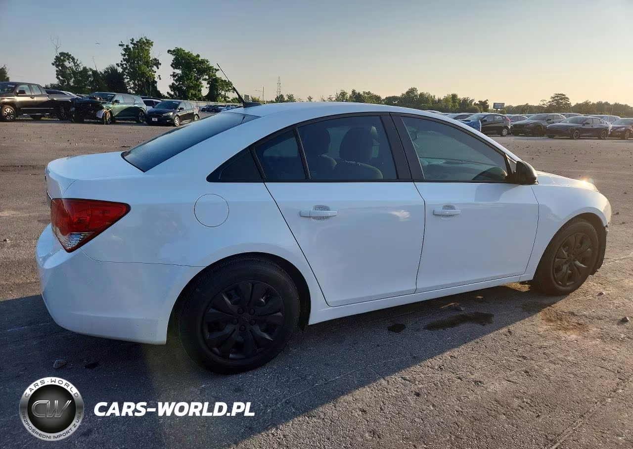 2014 Chevrolet Cruze Ls VIN:1G1PA5SH2E7233364 - 3