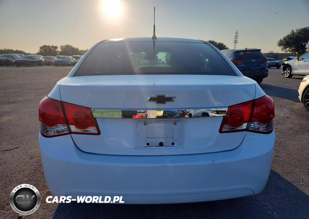 2014 Chevrolet Cruze Ls VIN:1G1PA5SH2E7233364 - 6