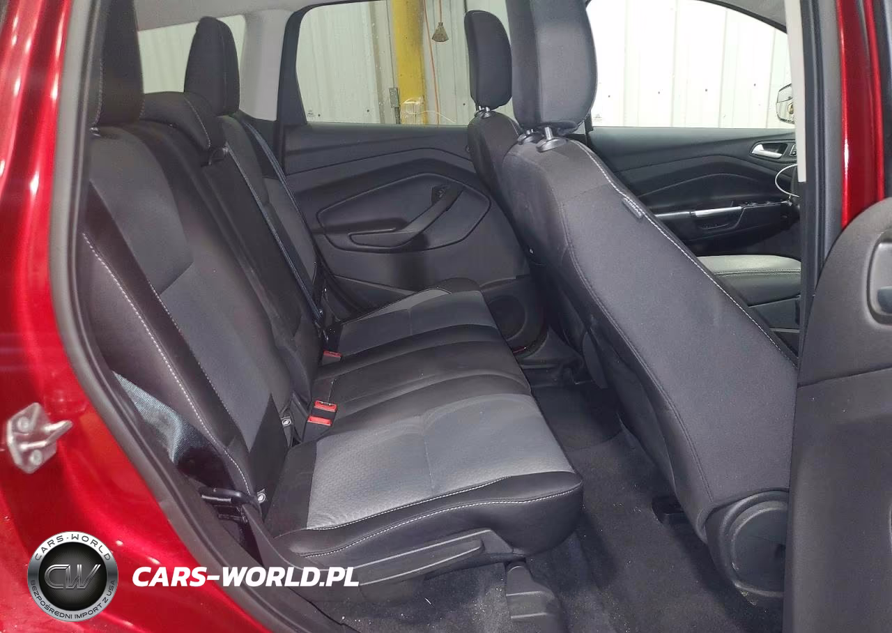 2019 Ford Escape Se VIN:1FMCU9GD4KUA37896 - 10
