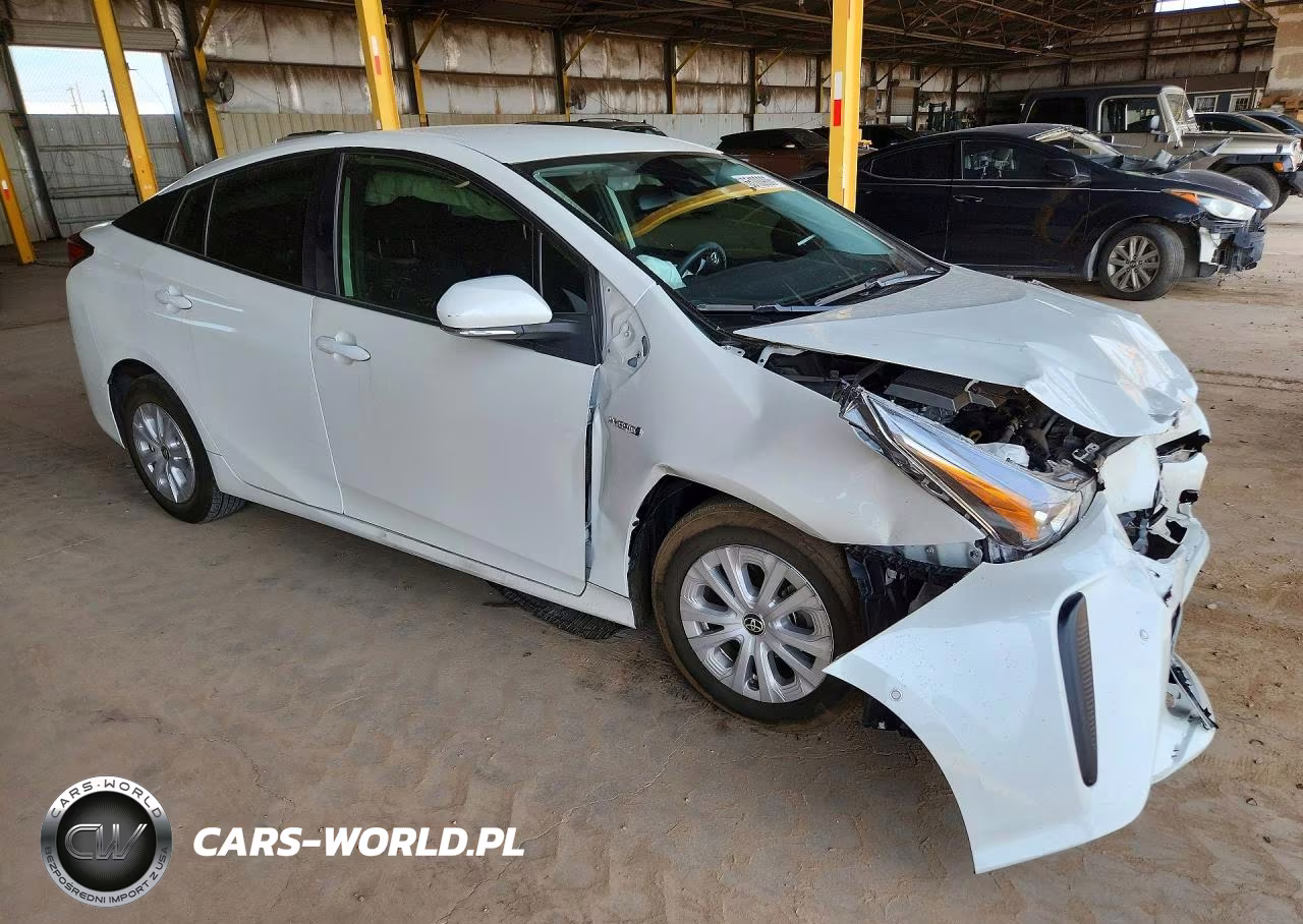 2021 Toyota Prius Le VIN:JTDKAMFU1M3127528 - 4