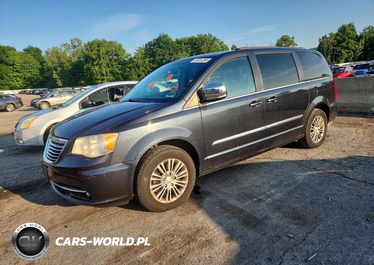 2014 Chrysler Town & Country Touring L – zdjęcie 1 z 13