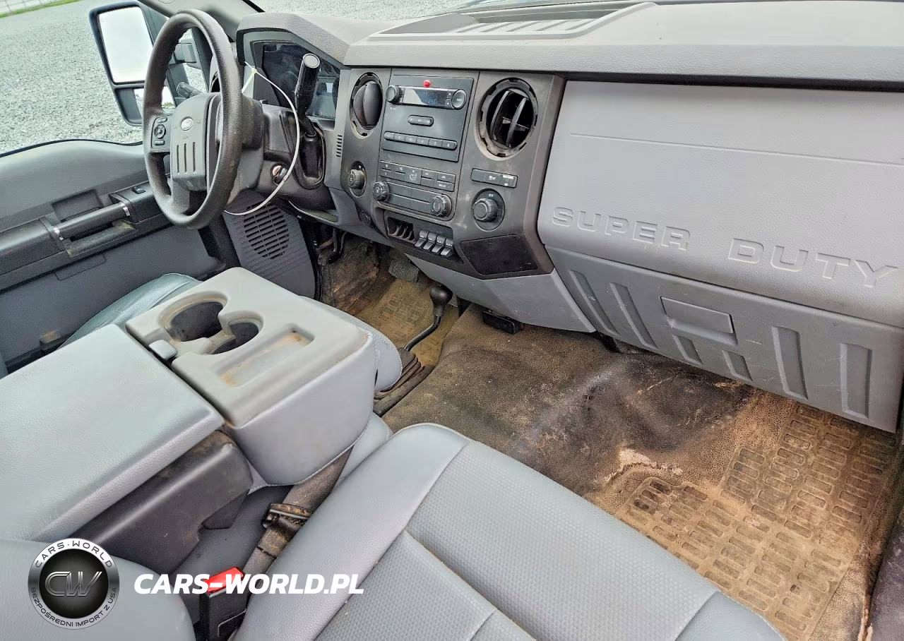2015 Ford F250 Super Duty VIN:1FTBF2B62FEC72355 - 8