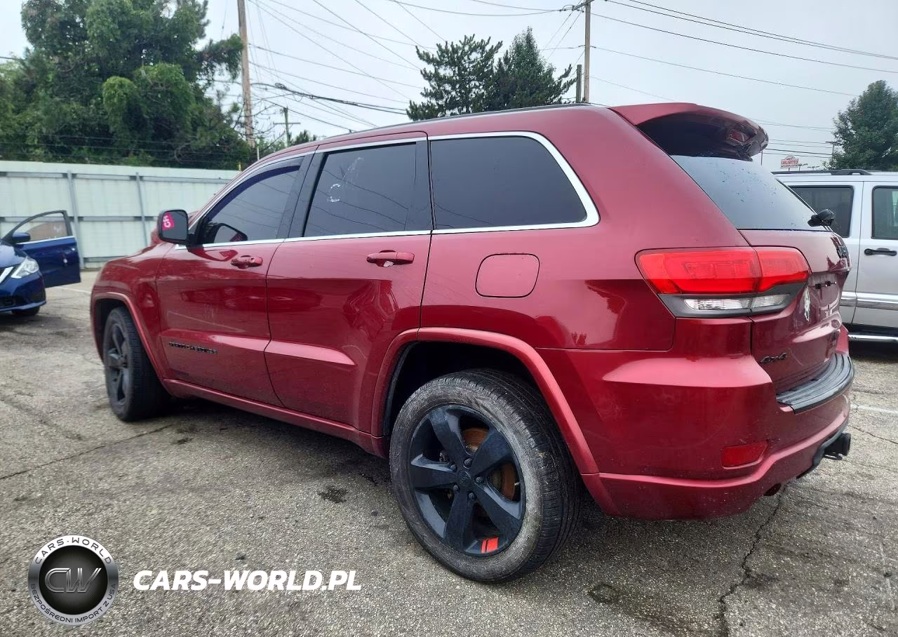 2015 Jeep Grand Cherokee Laredo VIN:1C4RJFAG2FC631214 - 2