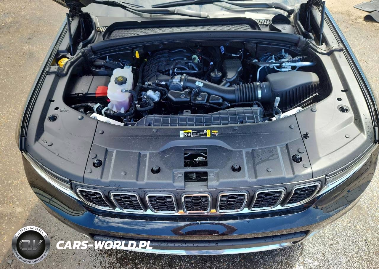 2025 Jeep Grand Cherokee L Laredo VIN:1C4RJJAG6S8805298 - 12