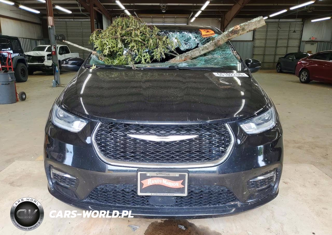 2023 Chrysler Pacifica Touring L VIN:2C4RC1BG2PR525365 - 5