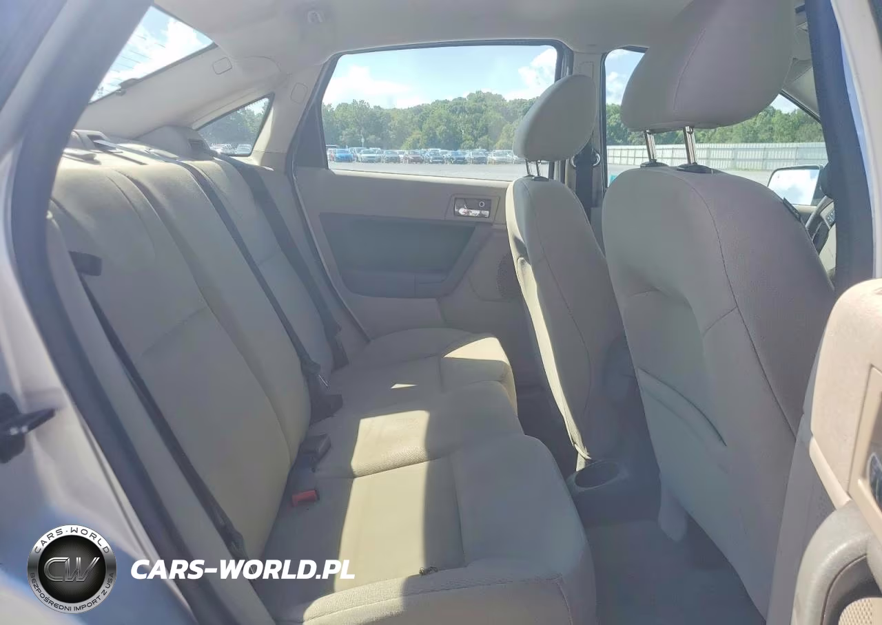 2008 Ford Focus Se VIN:1FAHP35N98W171610 - 10