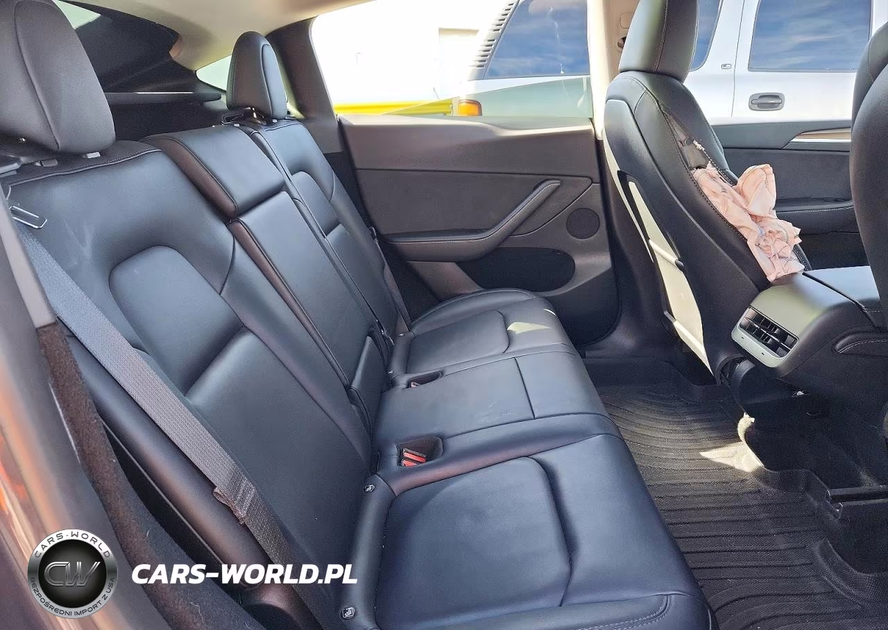 2023 Tesla Model Y VIN:7SAYGDEE1PF896737 - 11