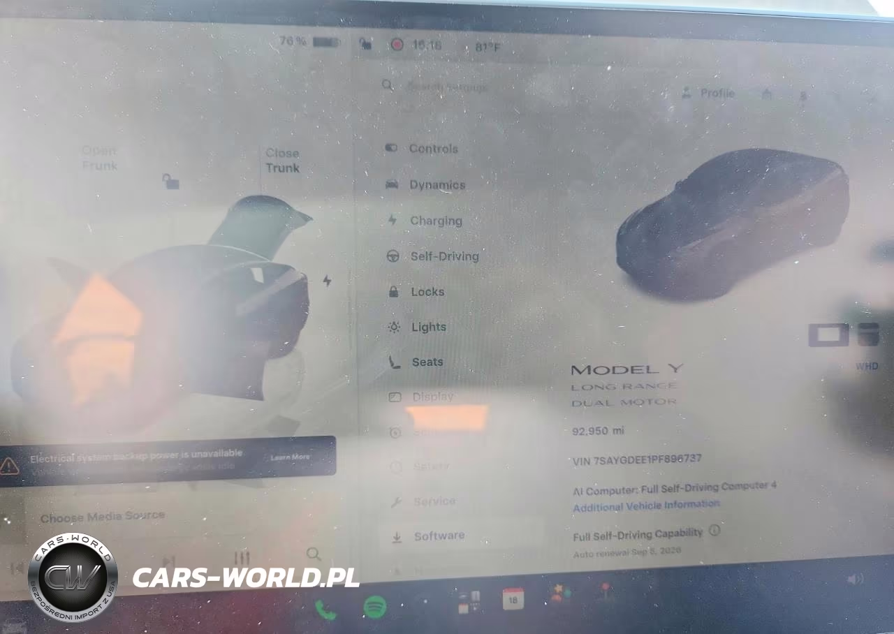 2023 Tesla Model Y VIN:7SAYGDEE1PF896737 - 9