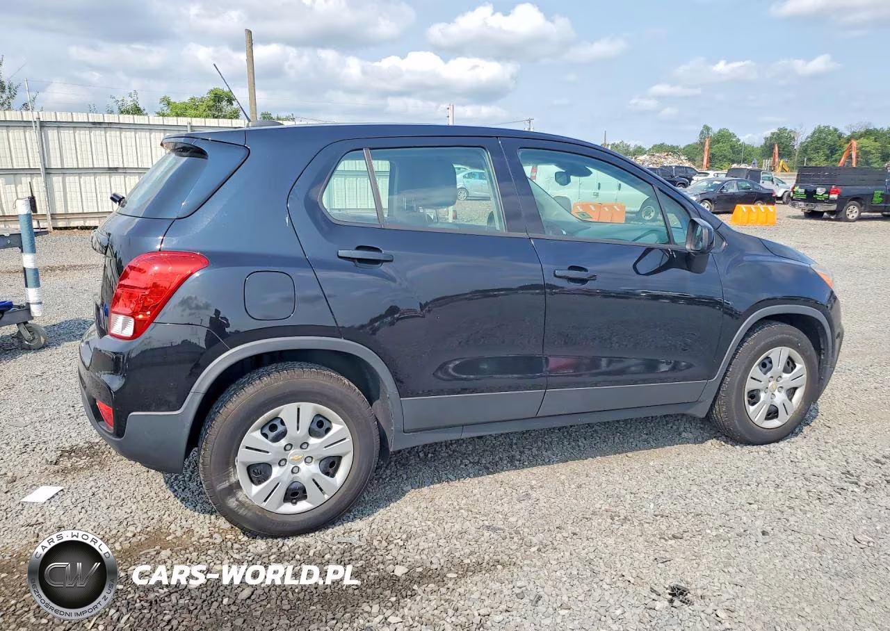 2017 Chevrolet Trax Ls VIN:3GNCJKSB7HL207690 - 3