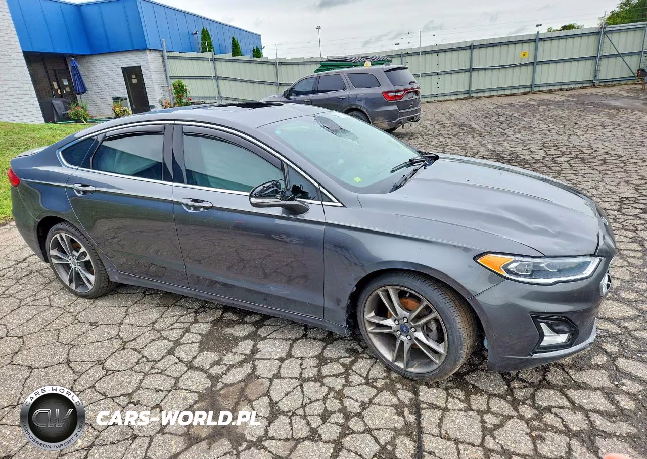 2020 Ford Fusion Titanium VIN:3FA6P0D97LR136831 - 4
