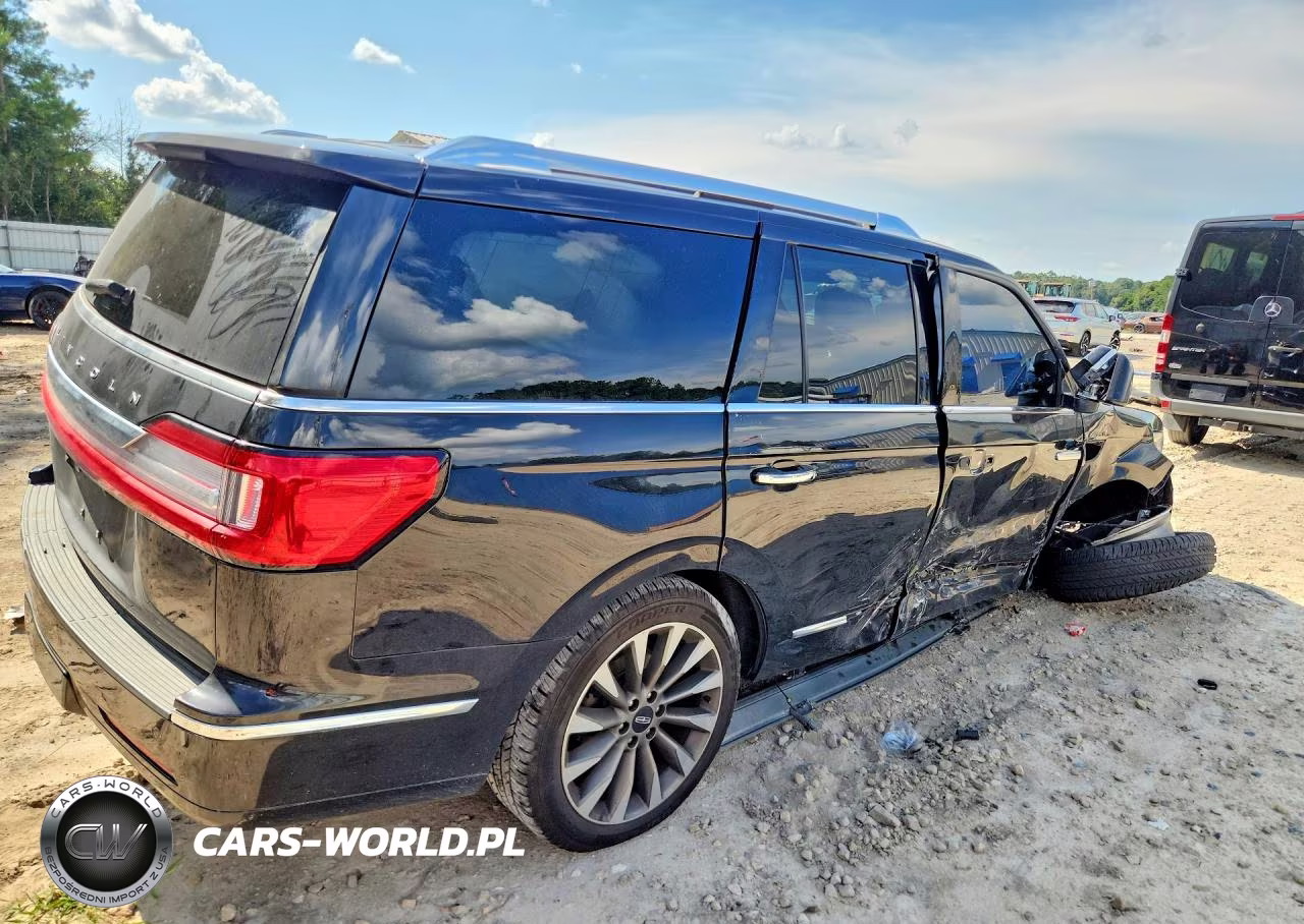 2019 Lincoln Navigator Select VIN:5LMJJ2HT5KEL07299 - 3