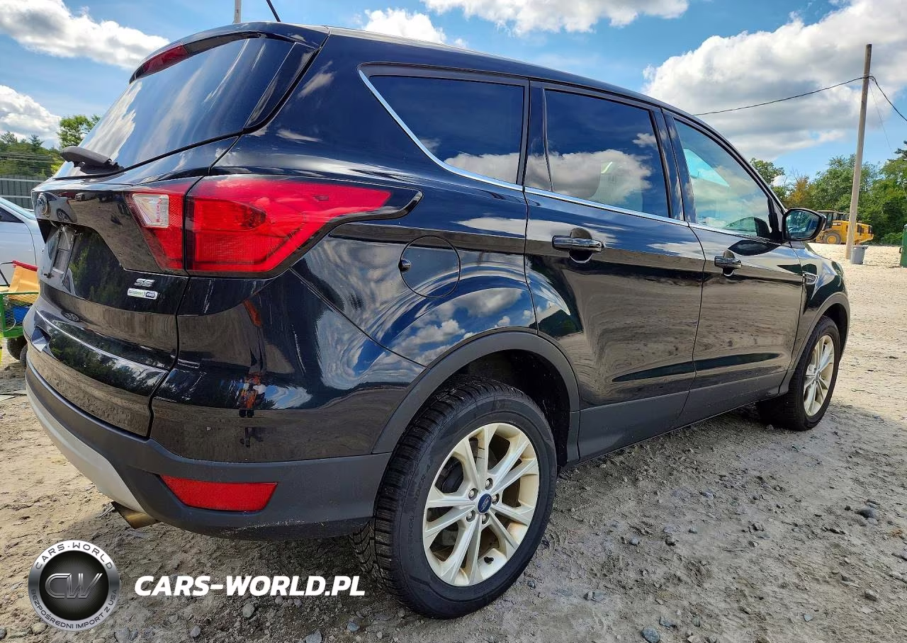 2019 Ford Escape Se VIN:1FMCU9GD0KUB83888 - 3