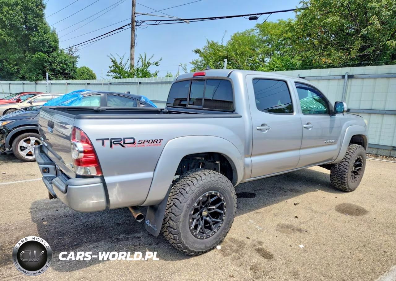 2015 Toyota Tacoma V6 VIN:3TMLU4EN9FM191288 - 3