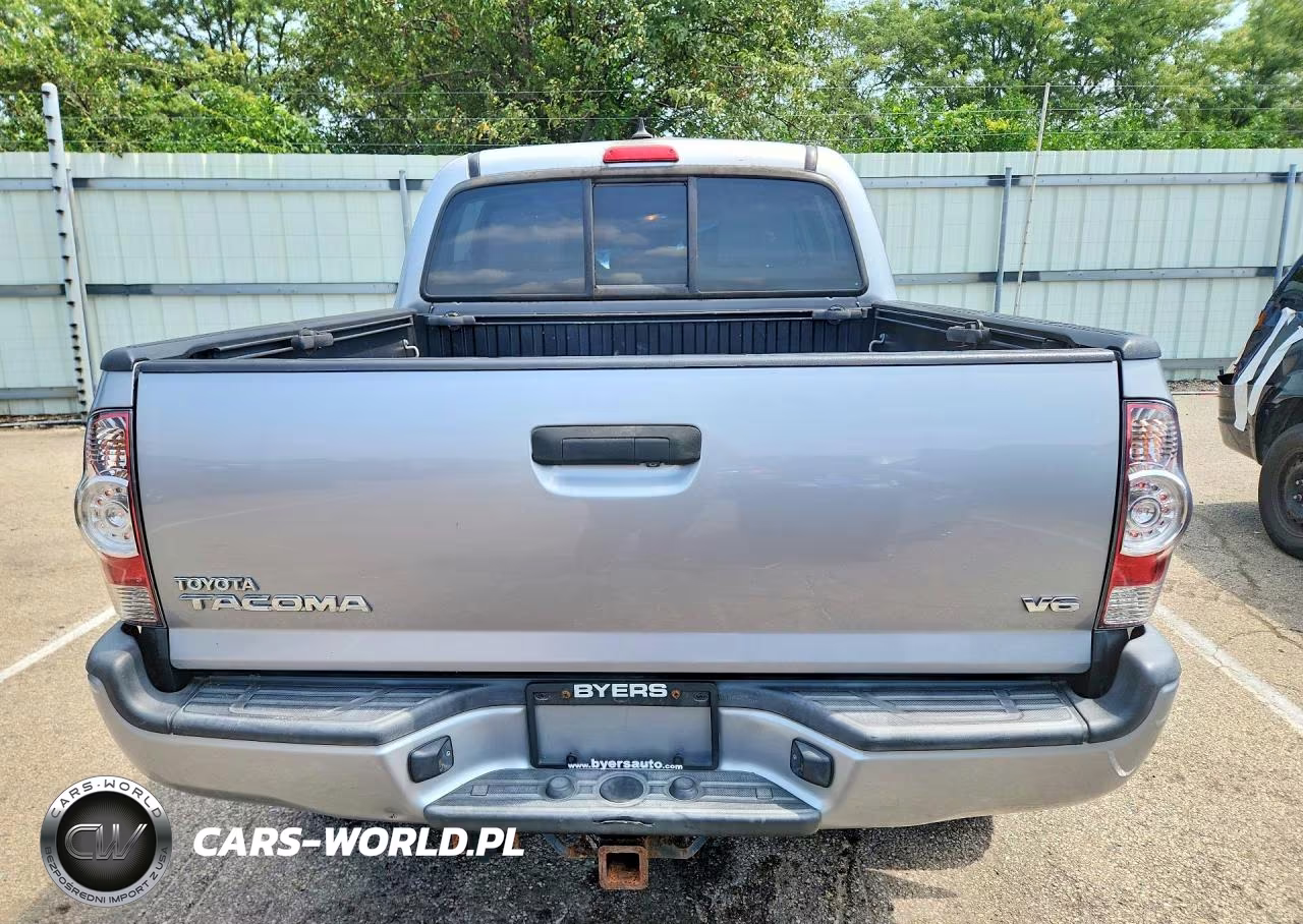 2015 Toyota Tacoma V6 VIN:3TMLU4EN9FM191288 - 6