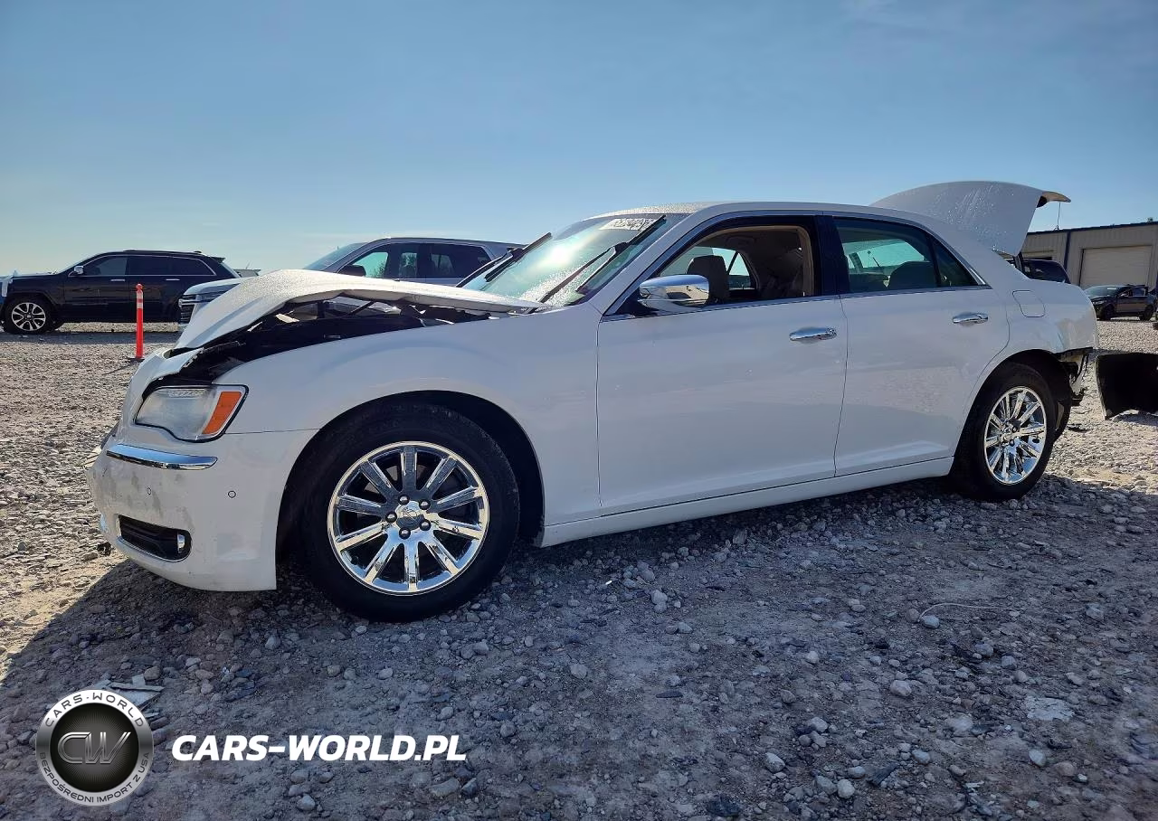 2014 Chrysler 300C – zdjęcie 1 z 13