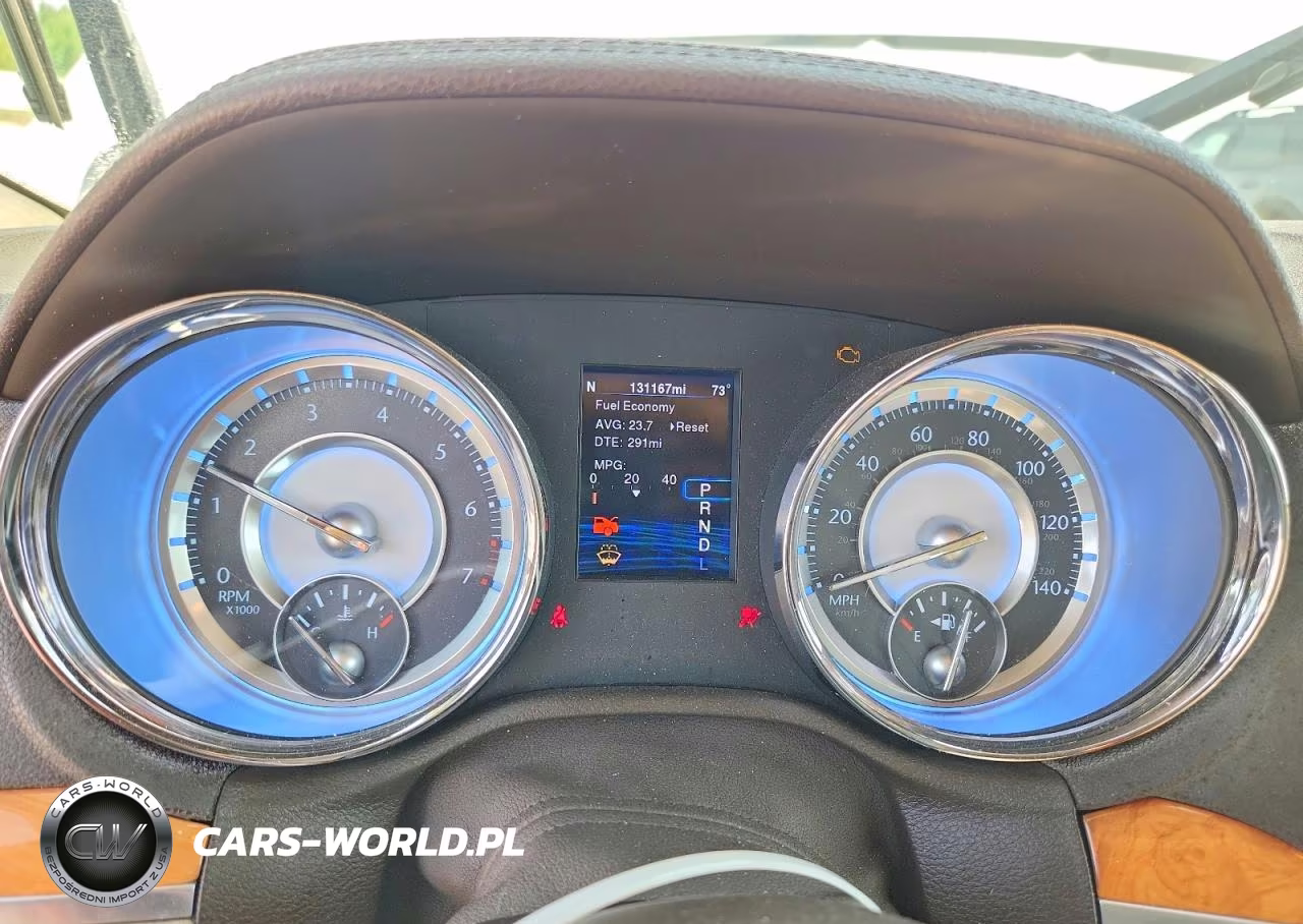 2014 Chrysler 300C VIN:2C3CCAEG3EH379048 - 9