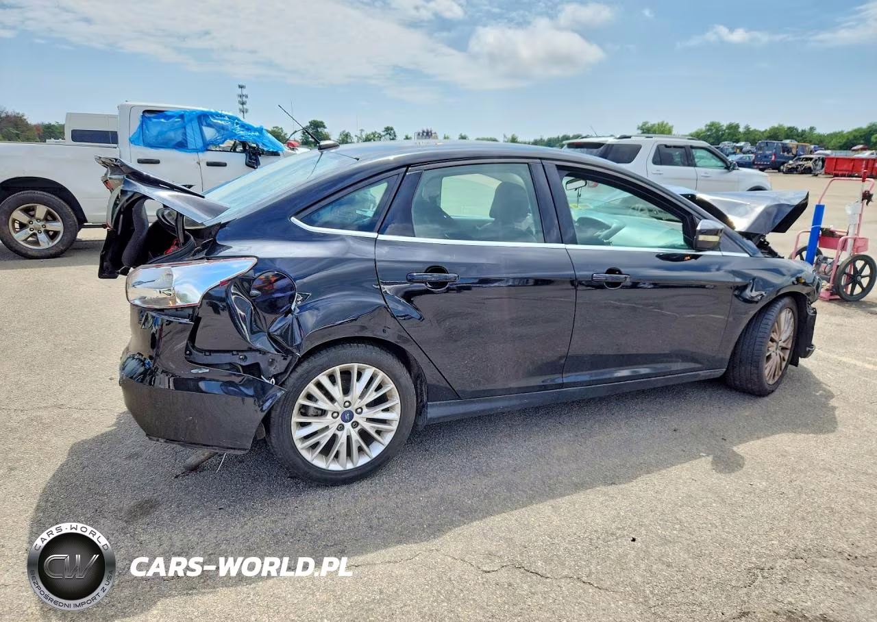 2017 Ford Focus Titanium VIN:1FADP3J22HL218214 - 3