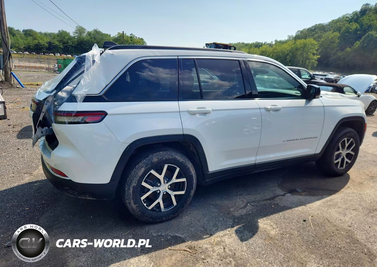 2025 Jeep Grand Cherokee Limited VIN:1C4RJHBG8SC320214 - 3