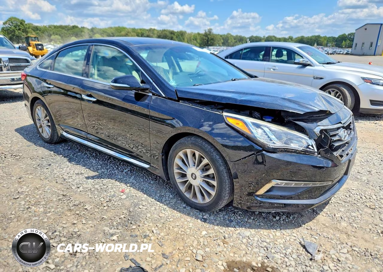 2015 Hyundai Sonata Limited VIN:5NPE34AF5FH243113 - 4