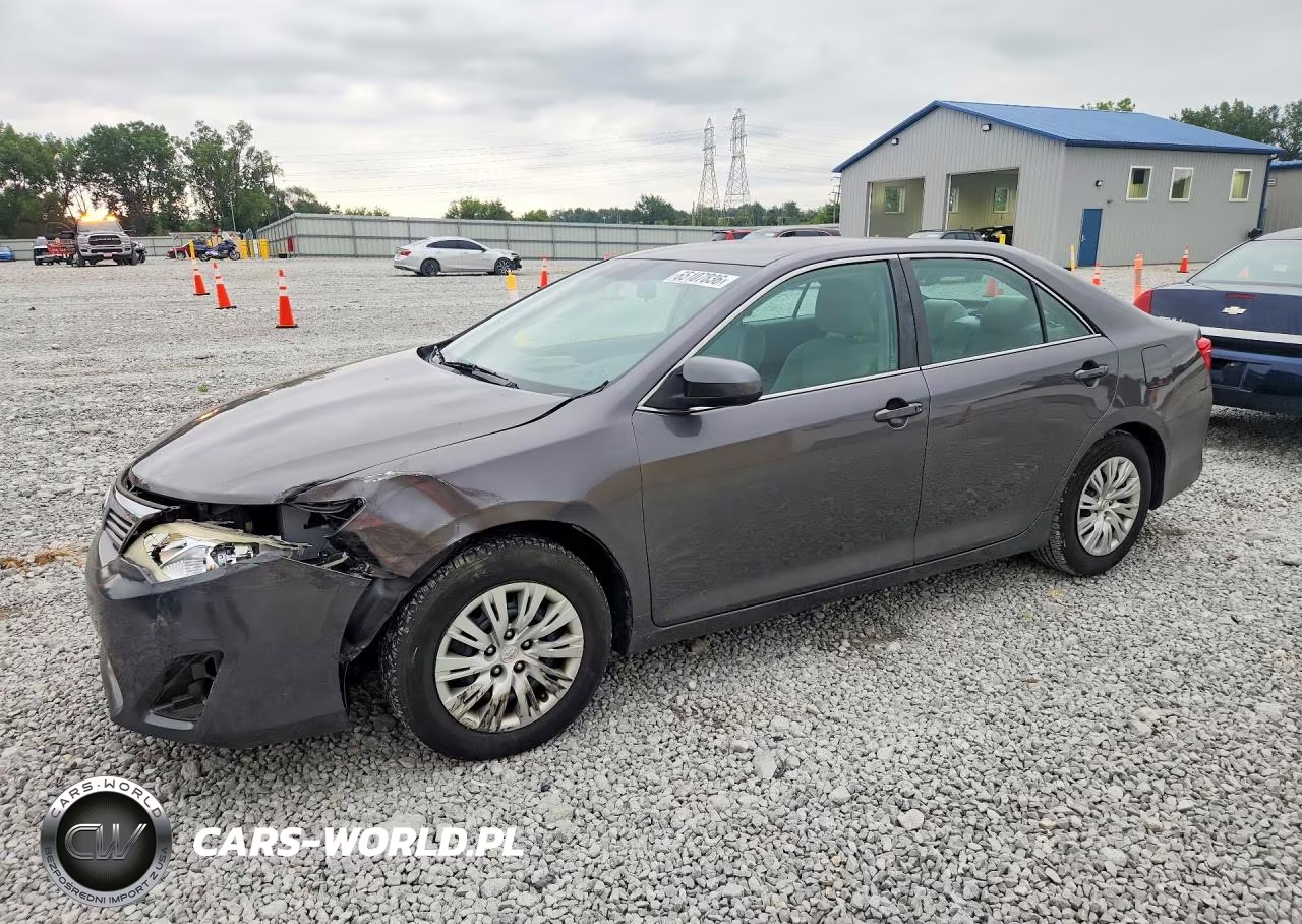 2014 Toyota Camry L – zdjęcie 1 z 13