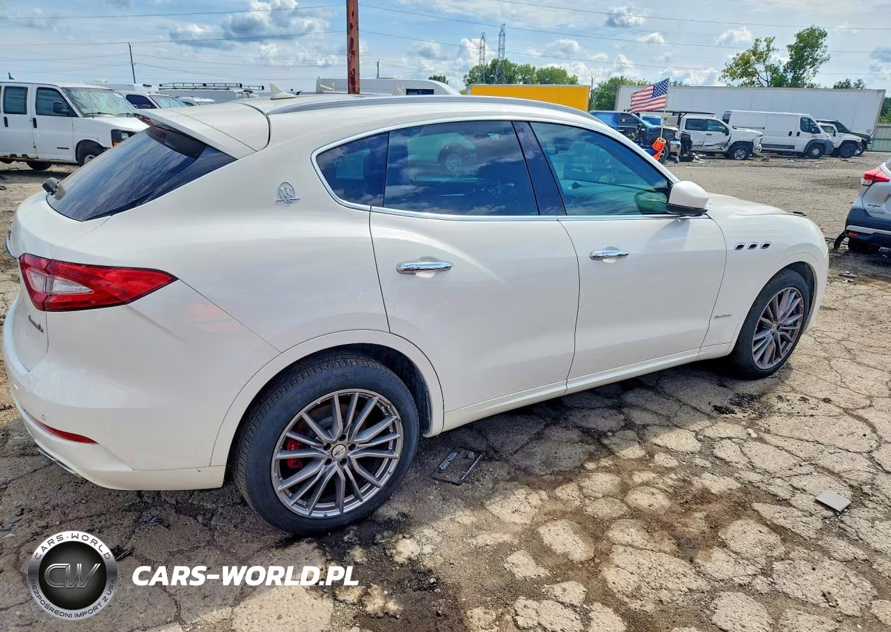 2020 Maserati Levante Luxury VIN:ZN661XUL4LX349869 - 3