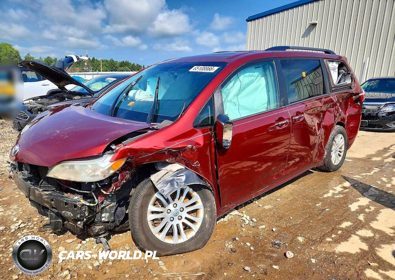 2017 Toyota Sienna Xle Premium 8-Passenger – zdjęcie 1 z 12