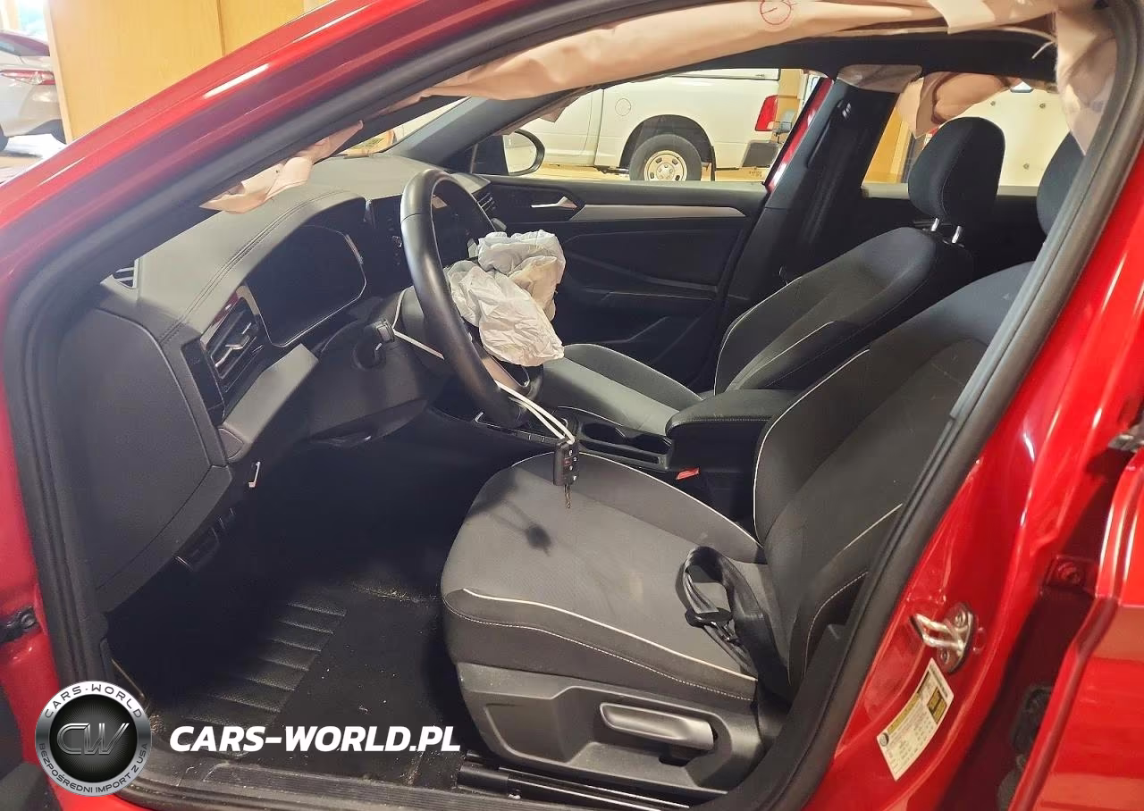 2025 Volkswagen Jetta Sport VIN:3VWBX7BU6SM020439 - 7