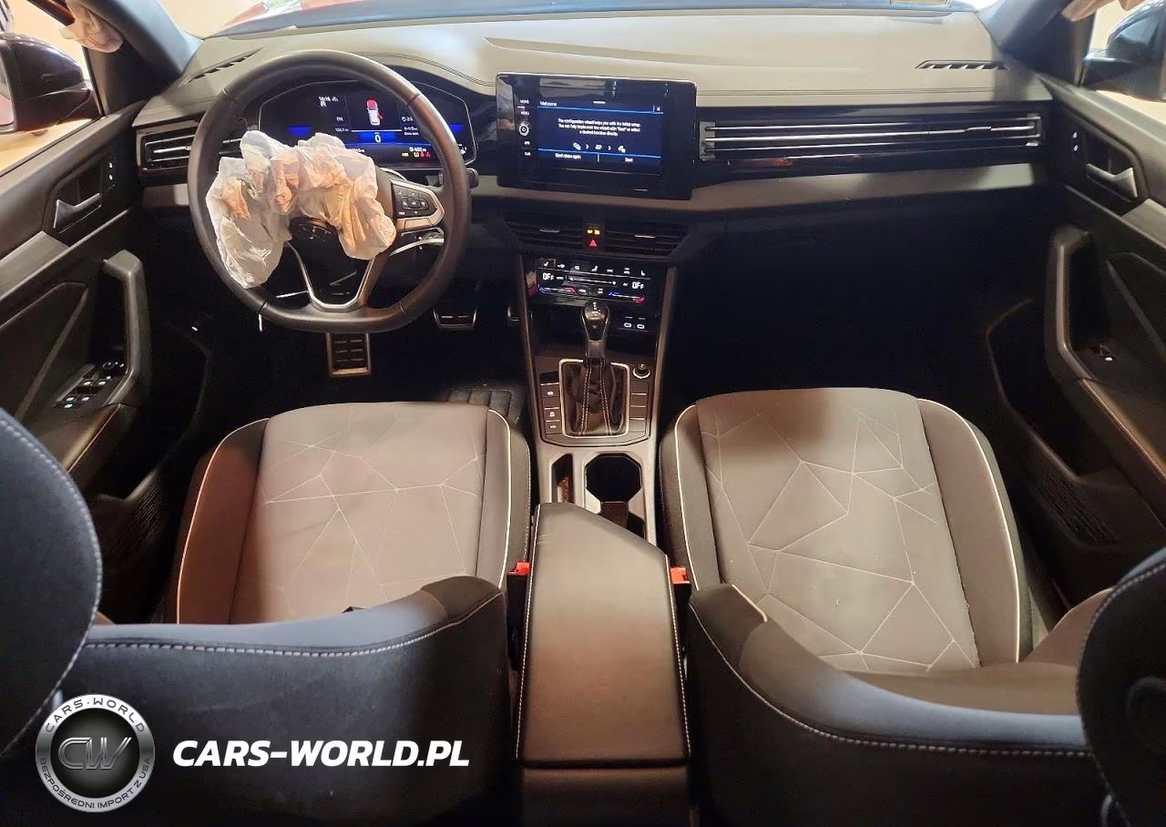 2025 Volkswagen Jetta Sport VIN:3VWBX7BU6SM020439 - 8
