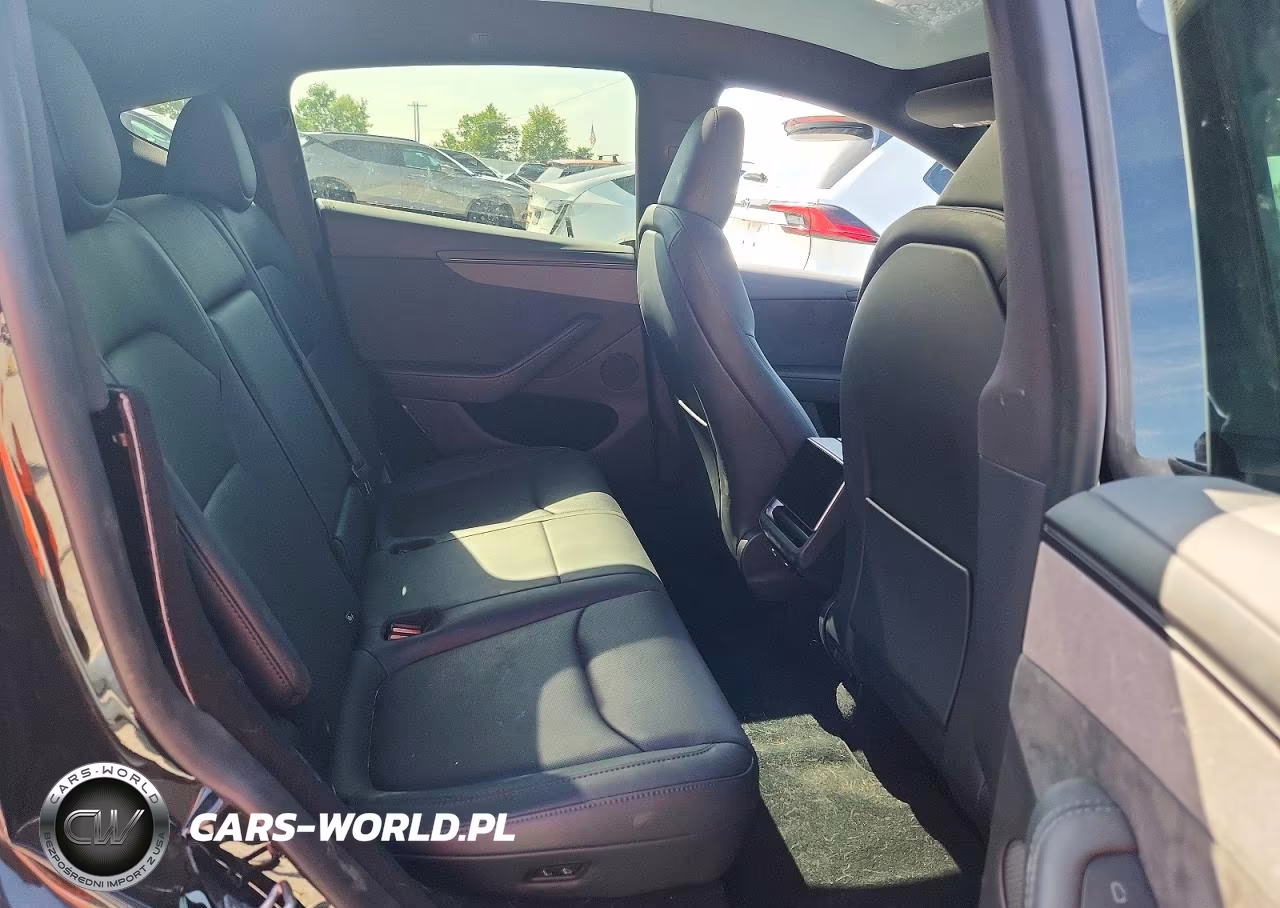 2026 Tesla Model Y VIN:7SAYGDEE7TF604518 - 10