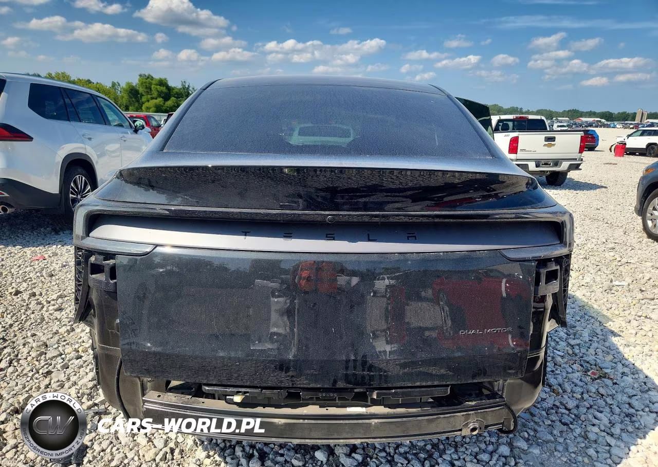 2026 Tesla Model Y VIN:7SAYGDEE7TF604518 - 6