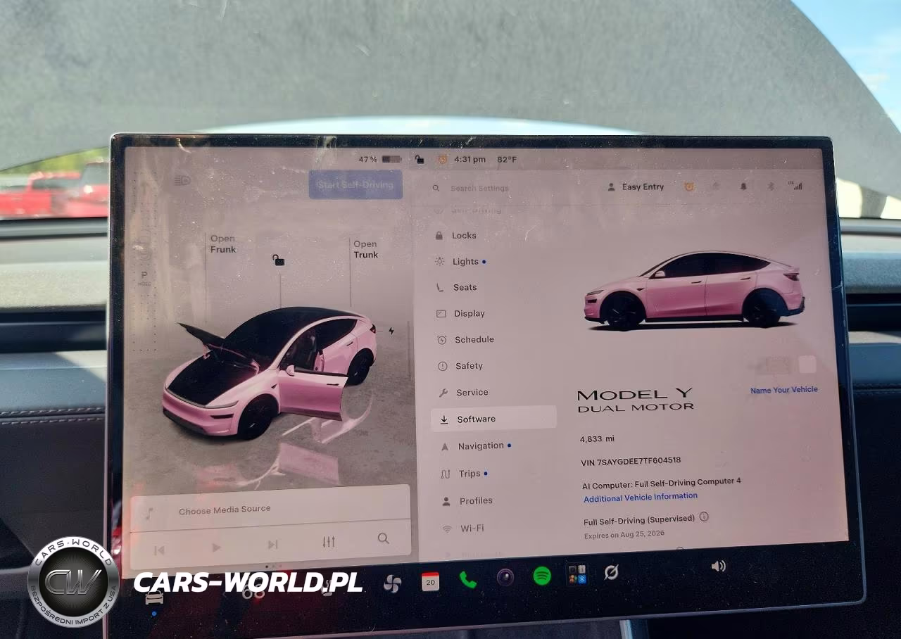 2026 Tesla Model Y VIN:7SAYGDEE7TF604518 - 9