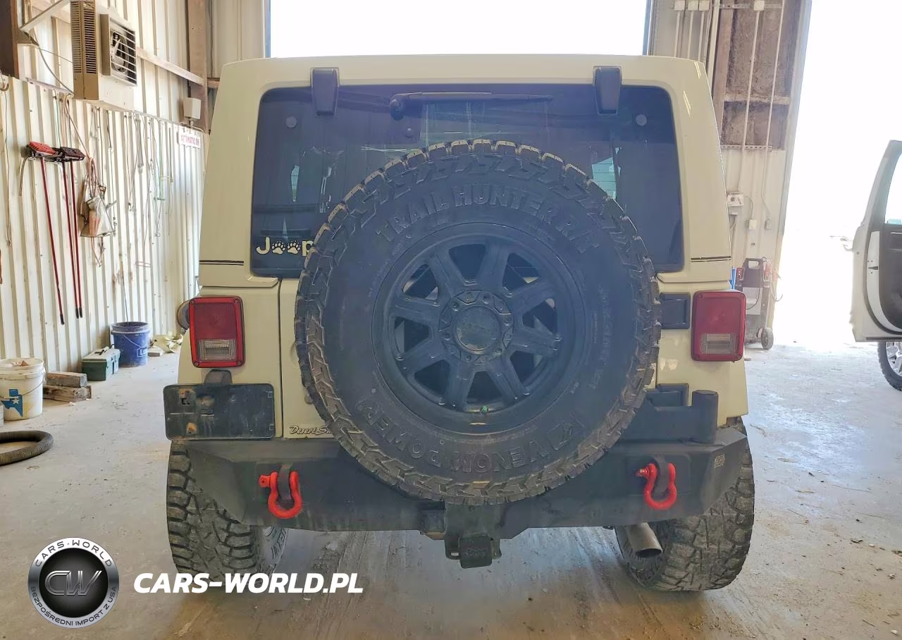 2012 Jeep Wrangler Unlimited Sahara VIN:1C4BJWEG9CL126990 - 6
