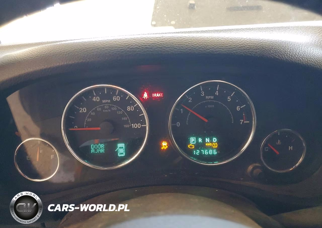 2012 Jeep Wrangler Unlimited Sahara VIN:1C4BJWEG9CL126990 - 9