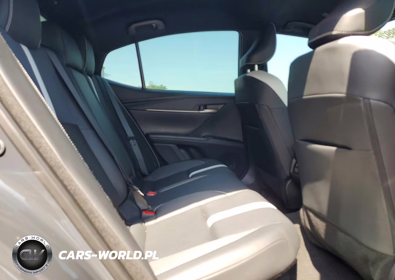 2025 Toyota Camry Se VIN:4T1DAACK1SU550879 - 10