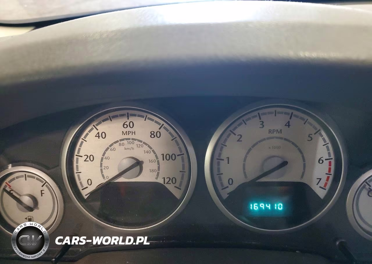 2010 Chrysler Town & Country Touring VIN:2A4RR5D12AR309175 - 9
