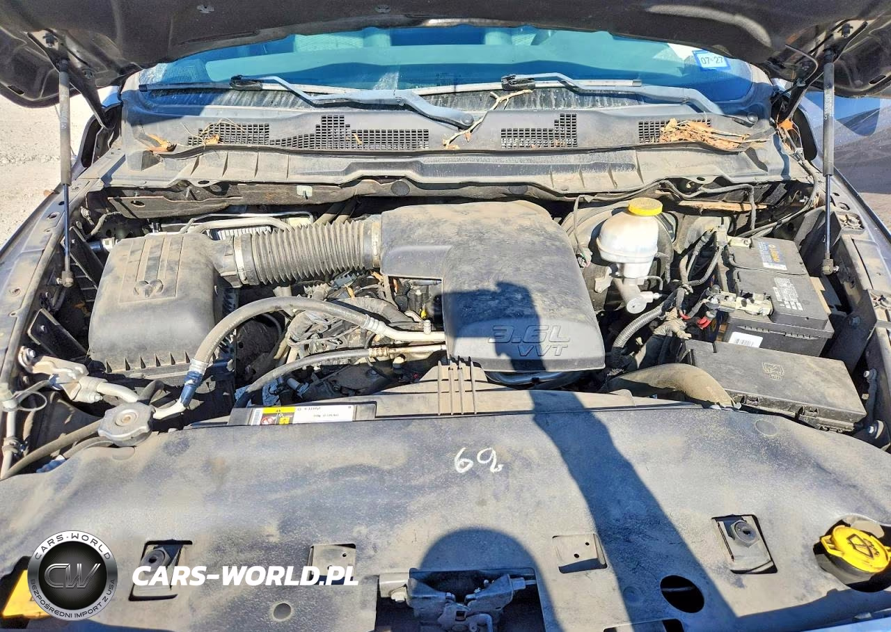 2019 Ram 1500 Classic Tradesman VIN:1C6RR6FG5KS613377 - 11