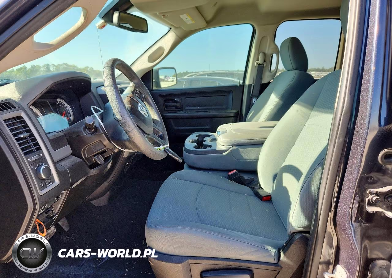2019 Ram 1500 Classic Tradesman VIN:1C6RR6FG5KS613377 - 7