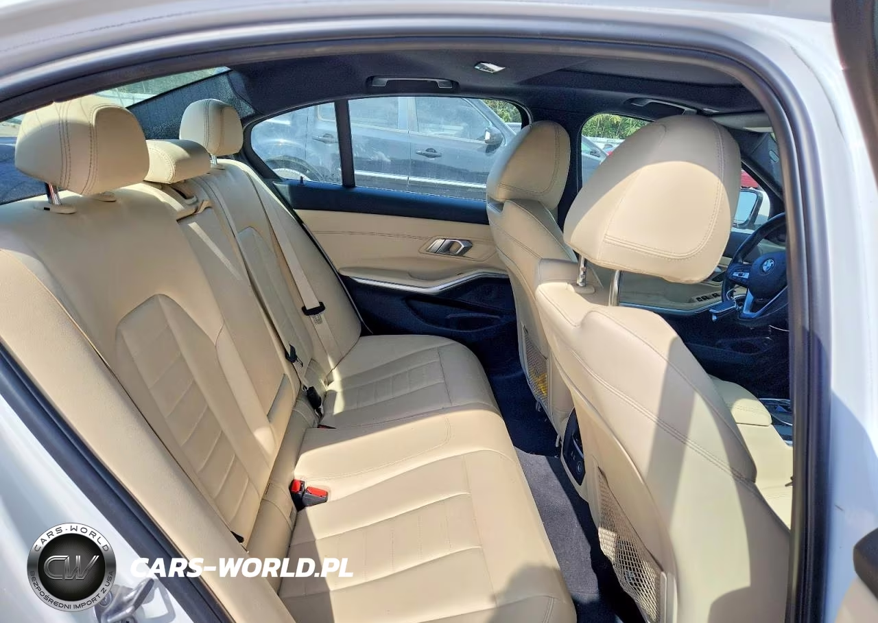 2019 BMW 330Xi VIN:WBA5R7C59KAJ80164 - 10